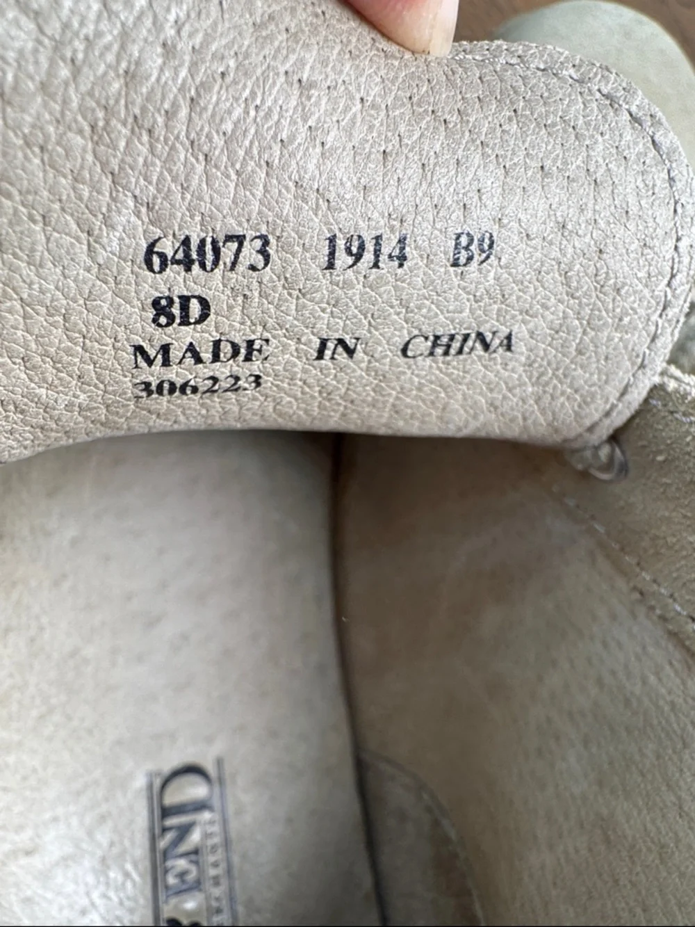 Lands End Mens Classic Suede Tan Chukka Easy-on Ankle Boots, sz 8